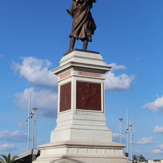 Statue of Alphonse de Lamartine