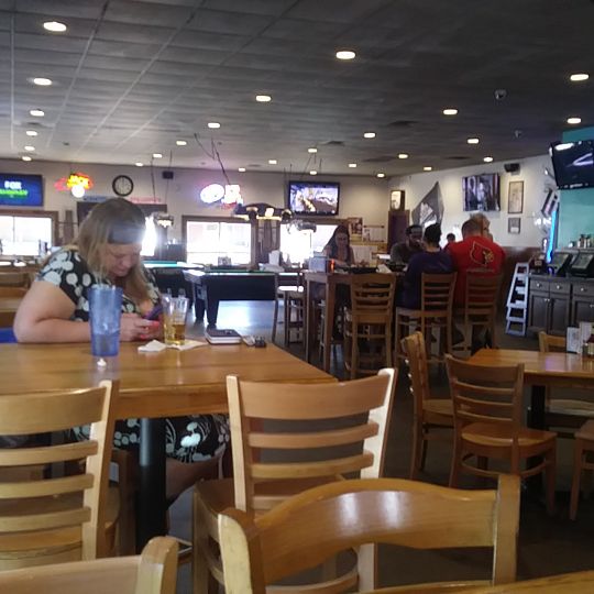 Stooges Bar & Grill