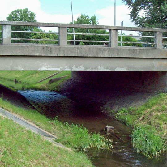 Most Kokořínské ulice přes Pšovku v Mělníku