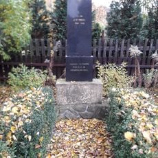 Pomník padlým v Oparně