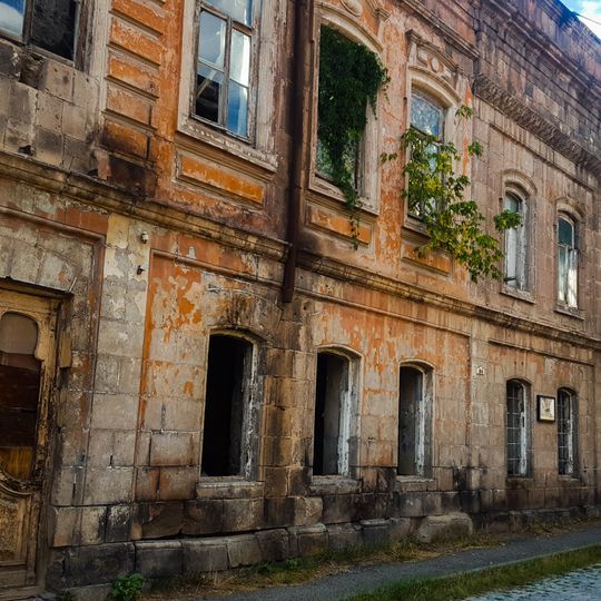 Vardan Ajemian 1, Gyumri