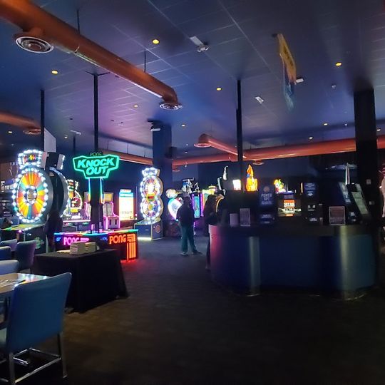 Dave & Buster's Arcadia - Santa Anita