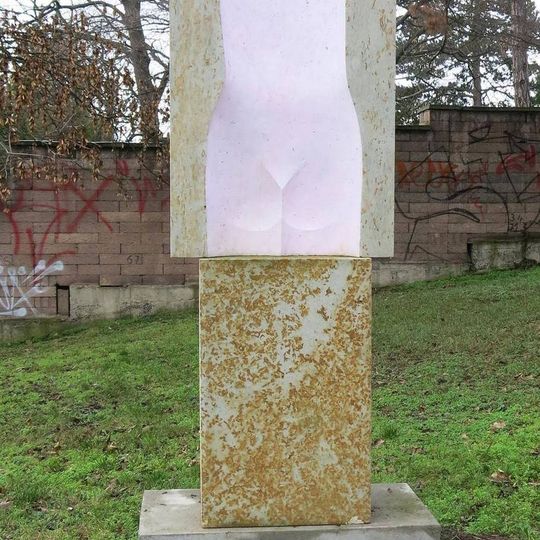 Kamenná plastika Otisk u cesty na Mostnou horu v Litoměřicích