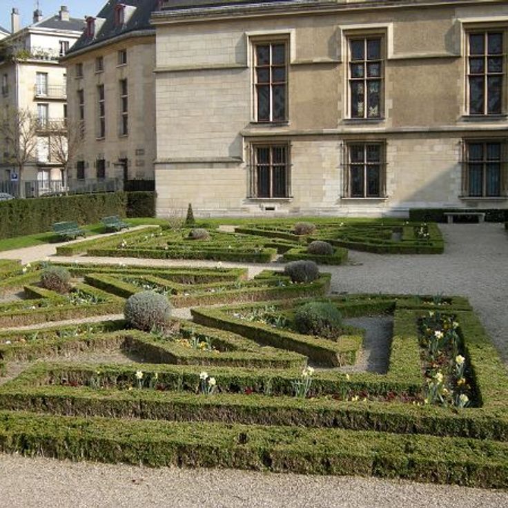 Jardín del Hôtel de Sens