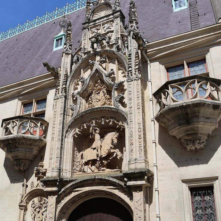 Gatehouse of the dukes of Lorraine palace