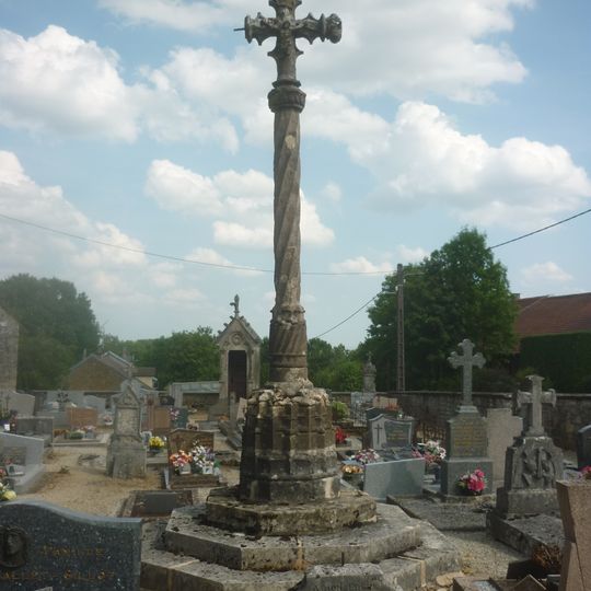 Croix de cimetière de Montlandon