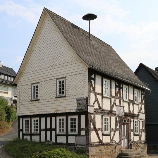 Ehemaliges Rathaus und Schule