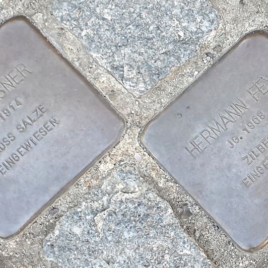 Stolperstein en memoria de Hermann Fey