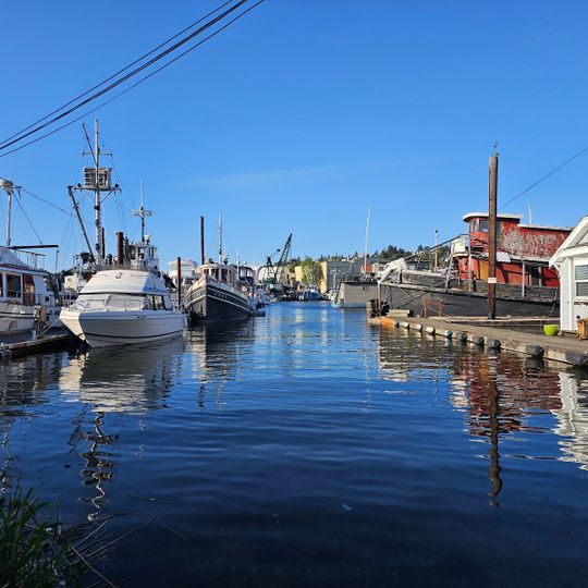 6th Avenue West Street End