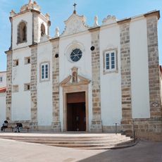 Túmulo de Fernão Rodrigues Redondo na capela de São Pedro, actualmente anexa à Igreja Paroquial de São Nicolau
