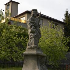 Socha svatého Floriána u muzea Běliště v Železném Brodě