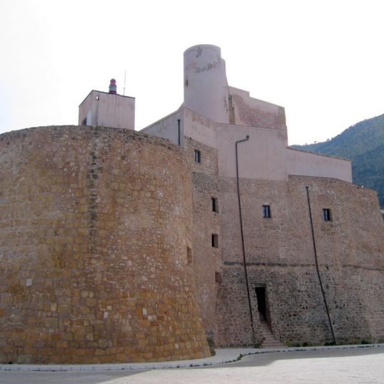 Castello Normanno Lighthouse