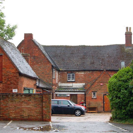 Deerhurst And Attached Former Stables And Coach House  Madame Louise Hairdressers  The Old Post Office