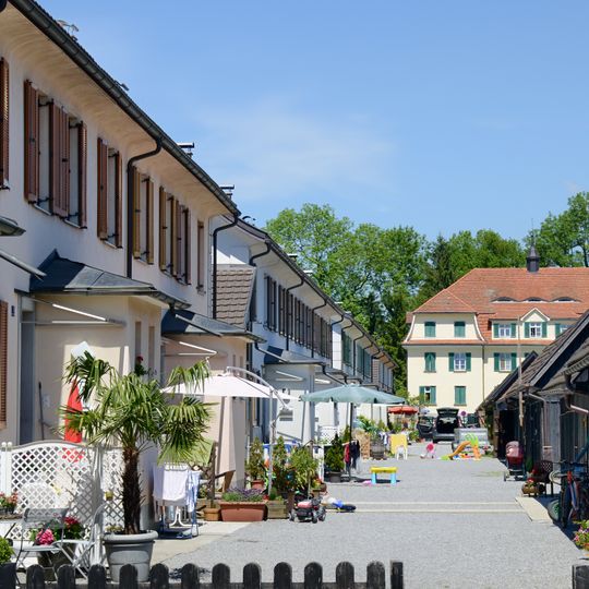 Arbeiter-/Angestelltenwohnhaus