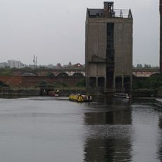 Entrance To Leeds/Liverpool Canal At Head Of Dock