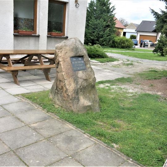 Pomník padlým u sokolovny v Bukovně