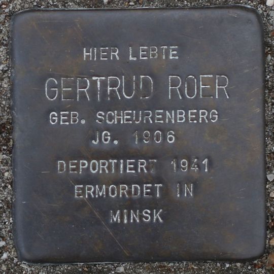 Stolperstein en memoria de Gertrud Roer