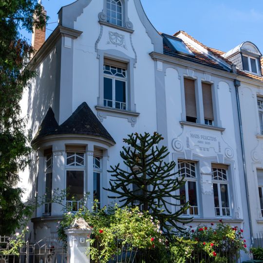 Bernhard-Klein-Straße 9