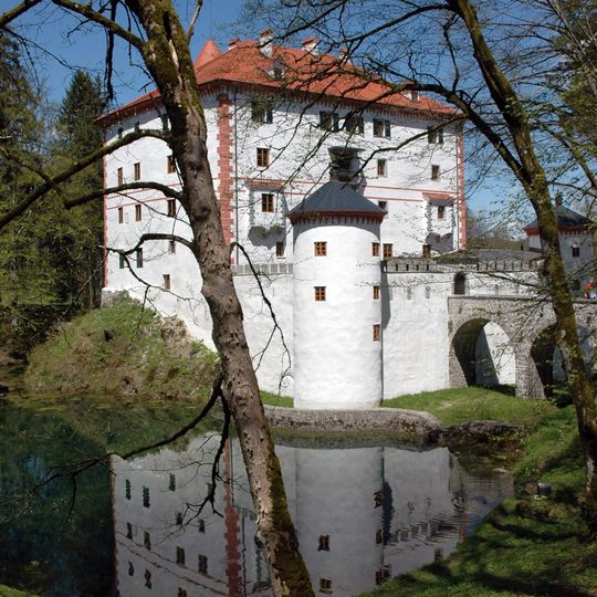 Snežnik Castle