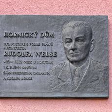 Pamětní deska Rudolfa Welse na Městském domě kultury v Sokolově