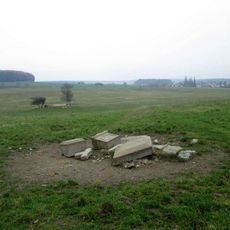 Kříž jihozápadně od Pláně