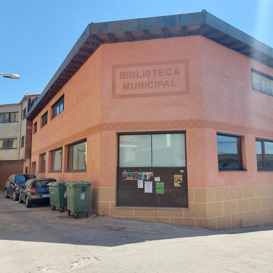 Biblioteca Pública Municipal de Villanueva de la Vera - Ángel y Alicia