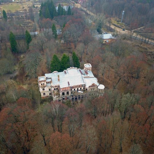 Park of Pavlishchev Bor Estate