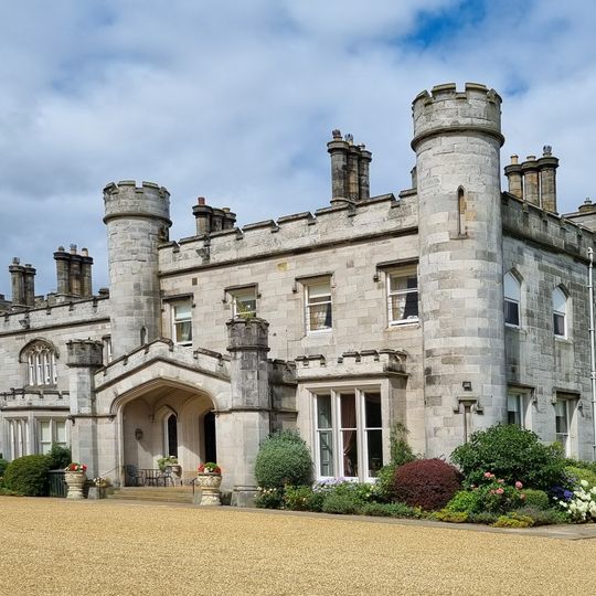 Dundas Castle