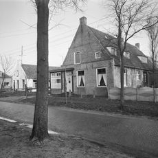 Burenlaan 12, Hollum