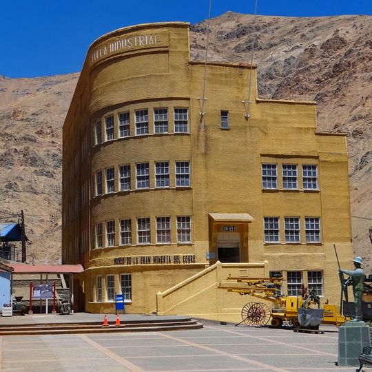 EDNI-129-K Educational building