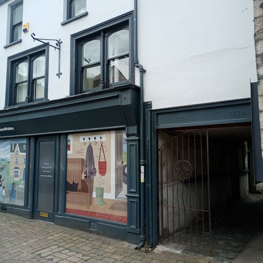 No.108 And Passage Entry To No.110