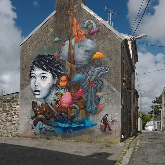 Pignon de maison. Fresque murale dans le cadre du projet Crimes of Minds