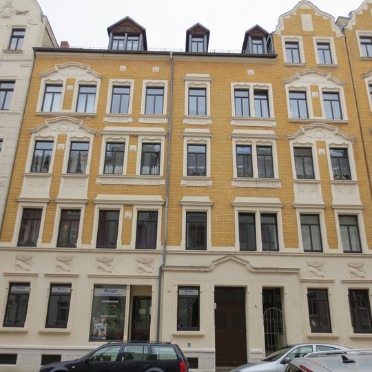 Mietshaus in geschlossener Bebauung Vettersstraße 11