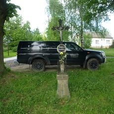 Kříž v jižní části Radostic