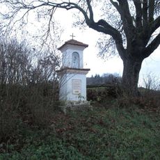Kaplička u Ptenína