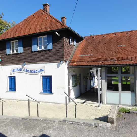 Badeanlage, Kantinenhaus der Schwimmbadanlage