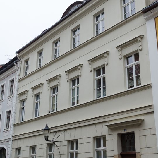 Wohnhaus in geschlossener Bebauung Handwerk 11