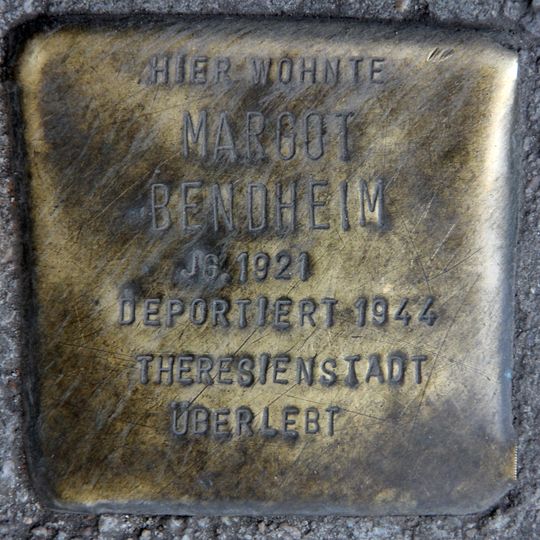 Stolperstein en memoria de Margot Friedlander