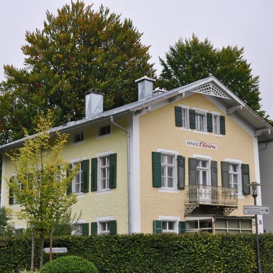 Wohnhaus, sogenannte Villa Elvira