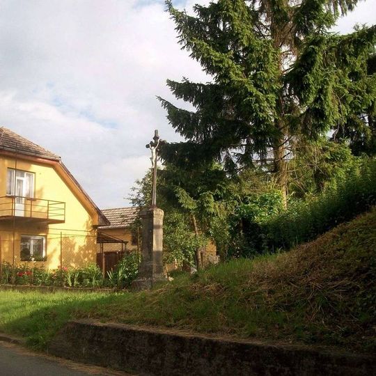 Kříž v Mirošově ve Skořické ulici