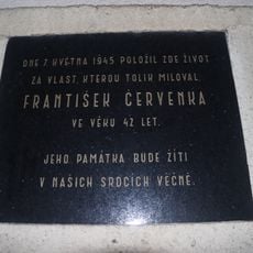 Pamětní deska Františku Červenkovi v ulici Na Jezerce v Nuslích