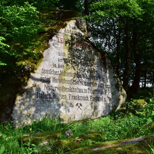 Naturdenkmal Oberösterreich ND100 Leopold von Buch-Denkmal