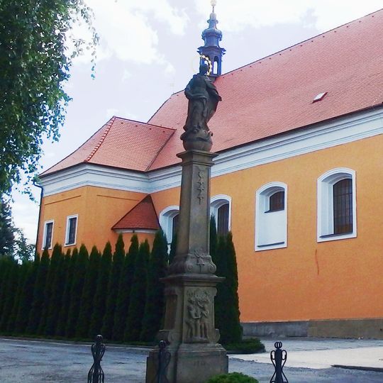 Sloup se sochou Panny Marie