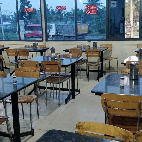 ಹೋಟೆಲ್ ಗ್ರೀನ್ ಪ್ಲಾಜ
