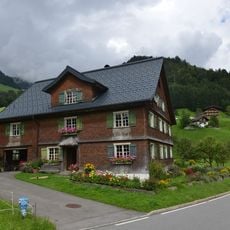 Wohnhaus einer Paarhofanlage