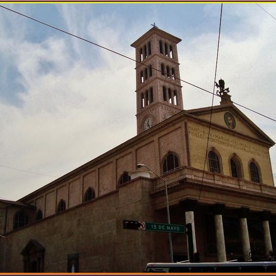 Basilique Notre-Dame-du-Chêne de Monterrey