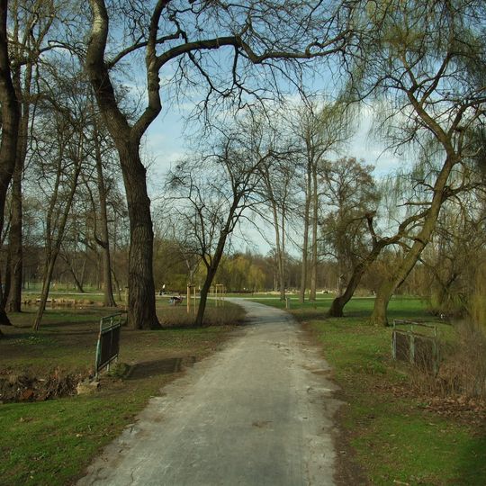 Propustek mezi rybníkem Rozinek a Zeleným rybníkem