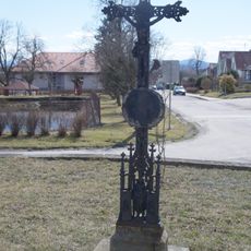 Kříž na návsi