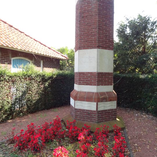 Monument op de R.K. begraafplaats