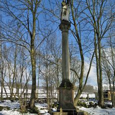 Sloup se sochou Panny Marie